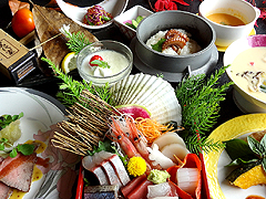 夕食一例。年末年始限定の「お正月特別会席」をご用意！