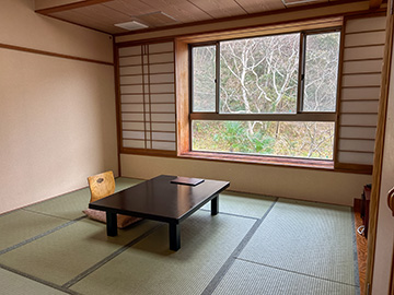 *客室一例/山側和室