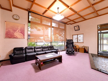 *ロビー/お待ち合わせやちょっとした休憩に。