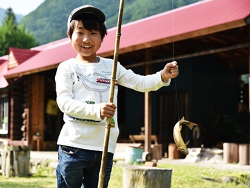 *「東北釣堀苑」やった！釣れたよ！