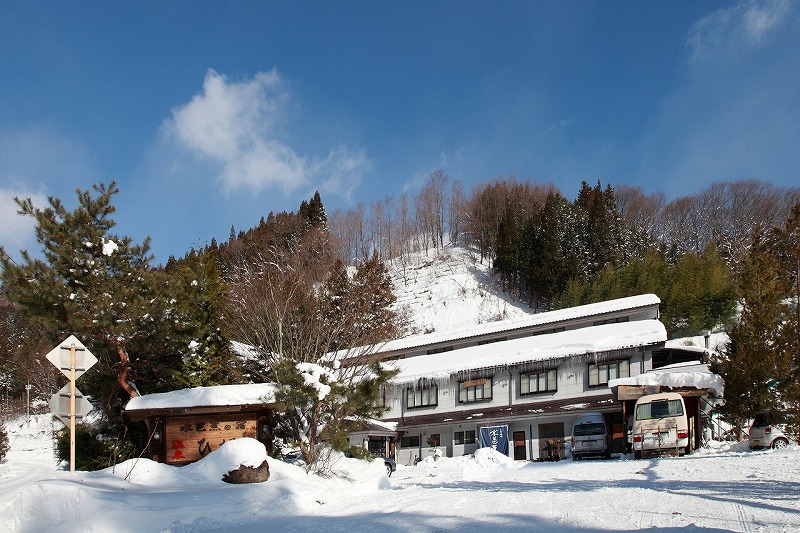 *８つのスキー場にアクセスしやすい当館。