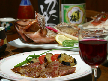 *【夕食一例（夏季）】プロの腕で作り上げた”全て手作り”にこだわった創作料理をご提供