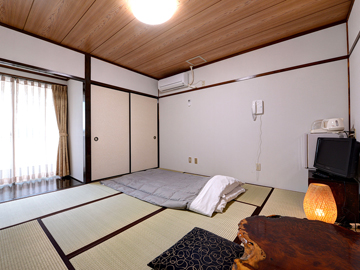 *和室8畳（客室一例）/グループやご家族でのご宿泊に◎団欒のひと時をお過ごし下さい。