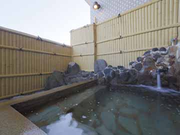 *【女湯】サウナ付きの内湯からは、広大な三河の海が楽しめます。