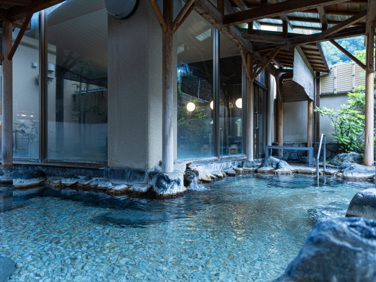 *露天風呂/自然が織り成す景観を眺めながらゆっくりと湯船に浸かる贅沢。