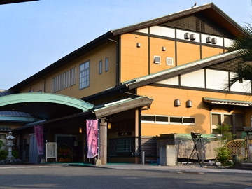 *本館外観