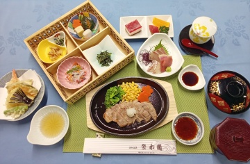 希少性！鹿野高原豚の極上ステーキを堪能♪