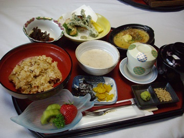 栄養満点!湯野特産のじねんじょう御膳