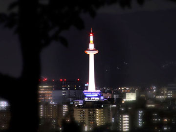 高台からの眺めが自慢♪古都京都は眼下に広がります。