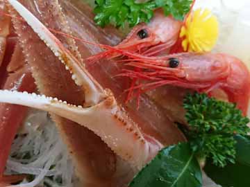 【カニ刺し】口の中でとろける♪タグ付地蟹を使用