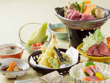 *お料理一例/地場産の食材を季節ごとに堪能できる和食会席
