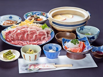 *ご夕食/選べる3種の冬鍋（スタンダード）りんご豆乳しゃぶ・野菜鍋・戸狩鍋より選択