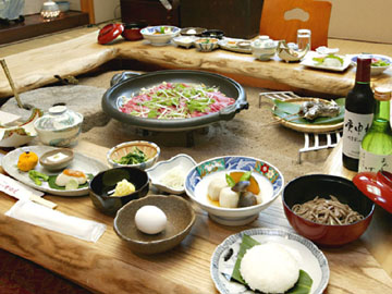 川魚網焼き・信州霜降り牛鍋をメインにした会席料理!