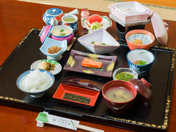 *朝食一例/旅館の朝食でたっぷり栄養補給