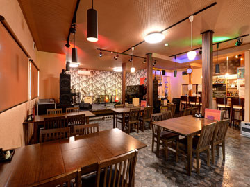 *【館内（カフェ）】カフェレストラン「彩“aya”」では様々なジャンルのライブを開催しております