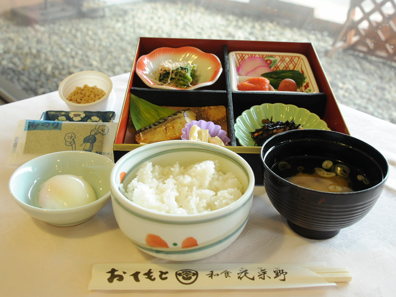 *【ヘルシー和朝食】品数少なめな和食です。チェックイン時に和食・洋食どちらかお選び頂けます。