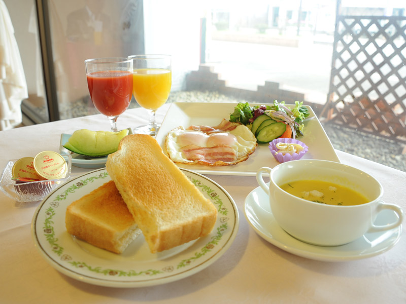 *【洋朝食】朝は洋食派の方へ！美味しいパンと目玉焼きのセットメニュー♪和食or洋食かお選び頂けます。
