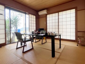 *海を眺めて食べれる個室お食事処