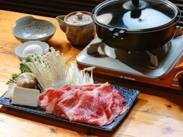 *別注料理（すき焼き）/旅行の楽しみのひとつはおいしいごはん。そんな日におすすめの一品です