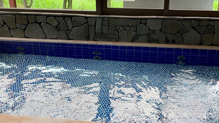 *大浴場/大きな窓が開放的。ゆったり疲れを流してください！