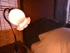 *ゆったり落ち着いた雰囲気の客室。安眠の夜をお過ごし下さい。