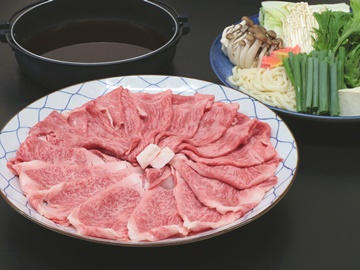 *【丹波牛すきやき】柔らかな肉質と甘みのある脂でとろける味わいをご堪能ください。（一例）