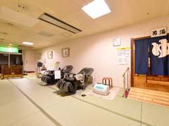 *休憩処/やぶ温泉で身体をあたためた後は、こちらでごゆっくりお寛ぎ下さい。