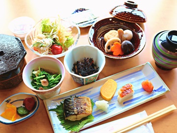 【朝食一例】バランスのよい和食をお召し上がり下さいませ。