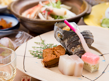 *【夕食一例】季節の旬を美味しくお召し上がりいただける夕食をご用意致します。