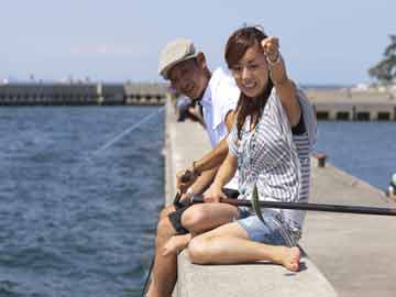 ◆堤防釣り◆お魚が釣れたら、ご夕食時に召し上がって頂くことも可能です!!