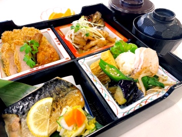 *夕食/当クラブのレストランで作るお弁当もご用意（要予約）