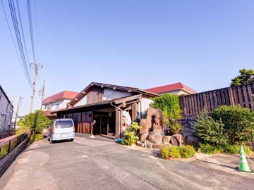 *“足立美術館”目の前！全13室の家庭的な温泉旅館でのんびりと寛ぐ休日をお過ごし下さい。