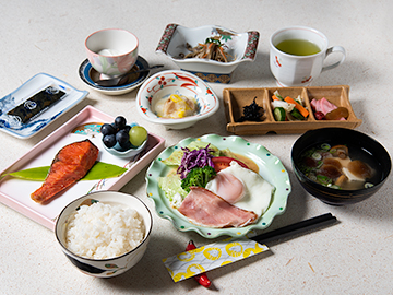 *【朝食一例】