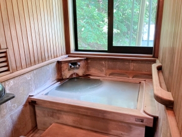*貸切湯(無料)山々の景色を眺めながら貸切温泉でゆったりと♪