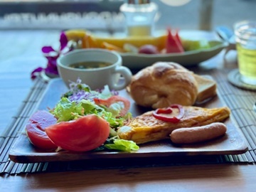 *【朝食一例】朝の爽やかな陽光を浴びながら食べる贅沢な朝食