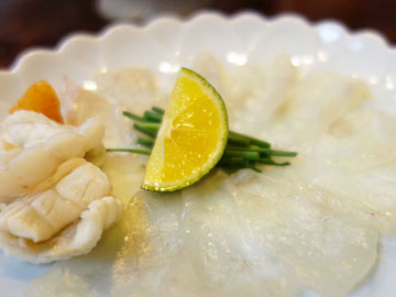 【てっちり鍋】とらふぐをてっちりでお召し上がり下さい♪