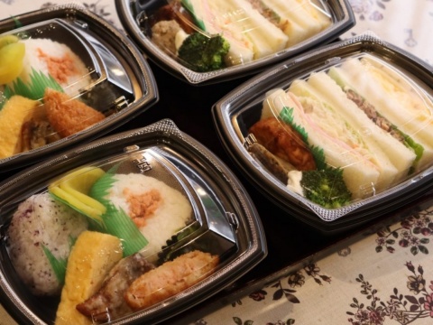 *朝食ボックス一例