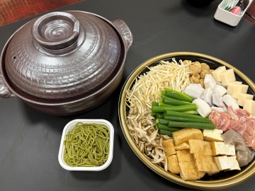 *愛媛の郷土料理『いもたき』一例（写真は3人前）