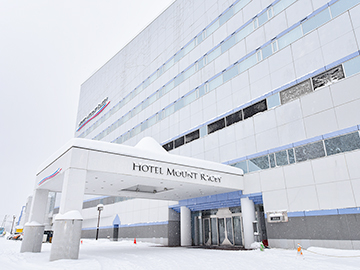 *ホテル外観/冬 マウントレースイスキー場隣接!北海道ウィンターリゾートを満喫