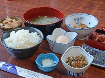 *【朝食一例】素朴であったかい和定食。