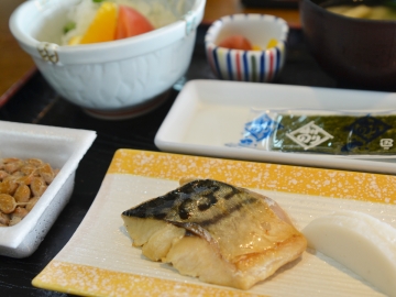 *【朝食】和食をご用意しております。（一例）