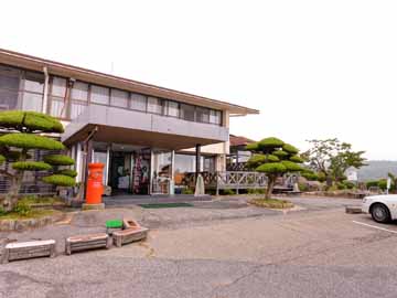 *標高800ｍの野呂高原に佇む公共宿。和洋2タイプのお部屋とお風呂、旬な食材使った自慢の料理をどうぞ