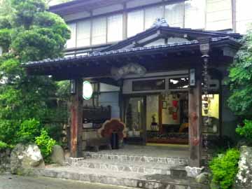 *明治創業の老舗旅館で静かな癒しのひと時を…