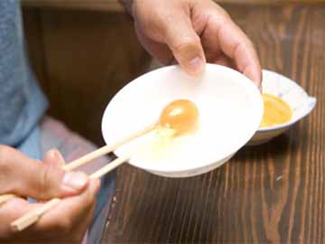 すき焼では山田養鶏場のこだわり卵でお召し上がりいただきます!