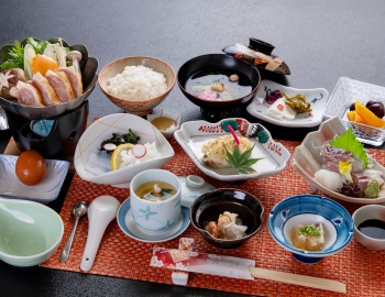 *【スタンダード会席一例】旬の食材をひとつひとつ丁寧に心をこめて調理した会席料理です。