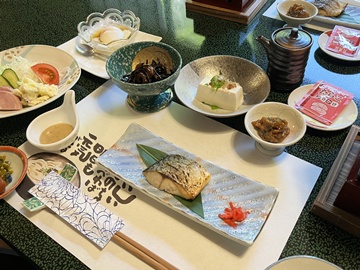 *朝食