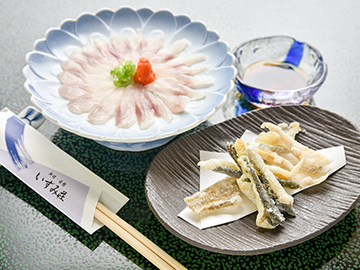 *■鮎料理（一例）■天然の鮎をお造りでご堪能下さい。