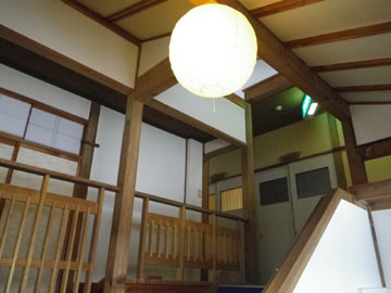 田舎に帰ってきたような落ち着く雰囲気の漂う旅館です。