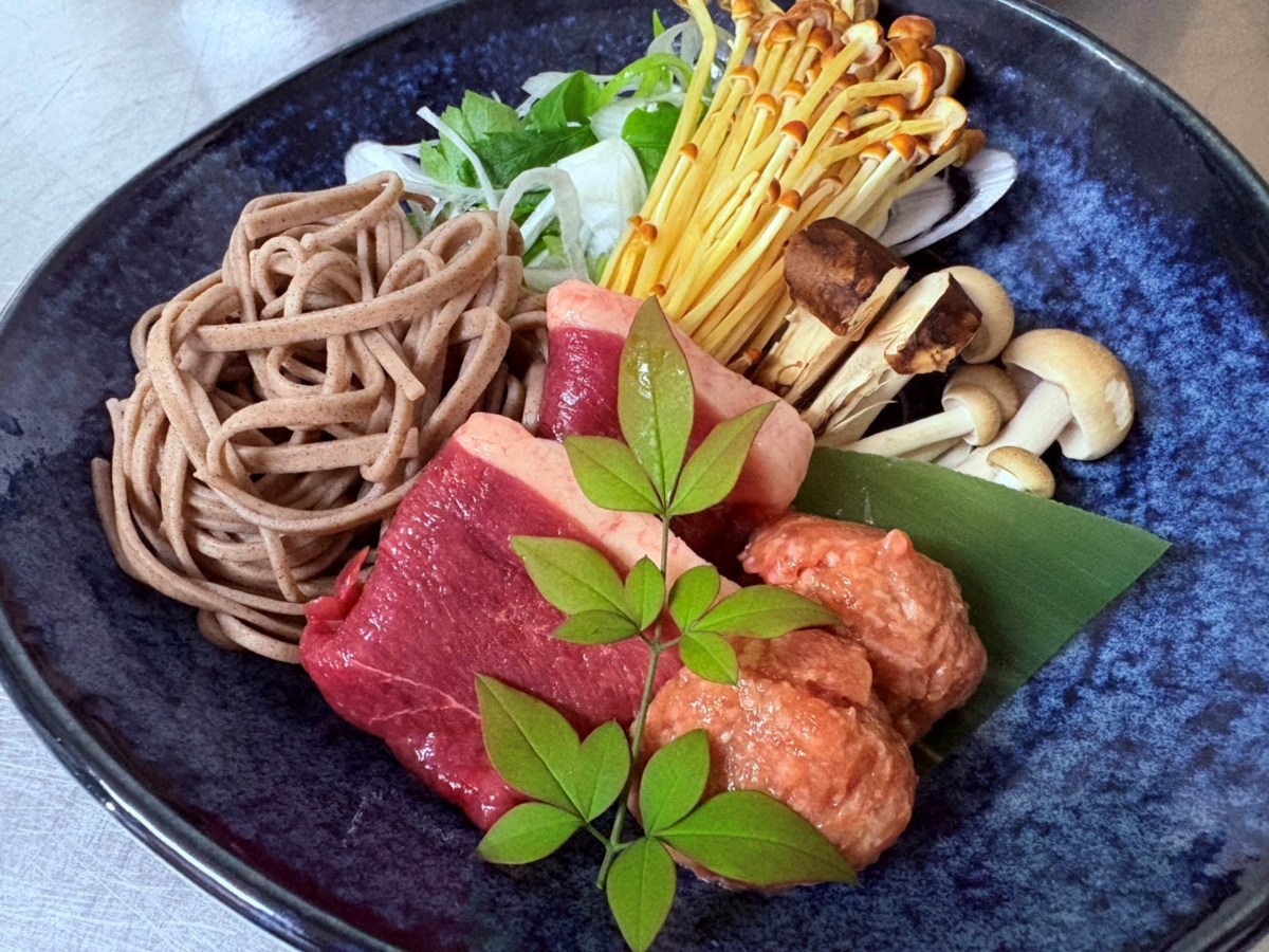 *【ジビエ会席】松コースの鴨鍋です。