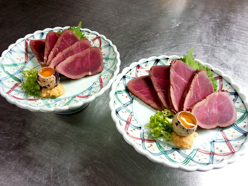 【夕食一例】鹿肉のたたきは、高たんぱくで低脂肪・低カロリーでヘルシー！